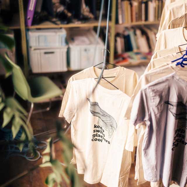 T-shirt - Limited Edition «Keep Swiss Glaciers Cool» black